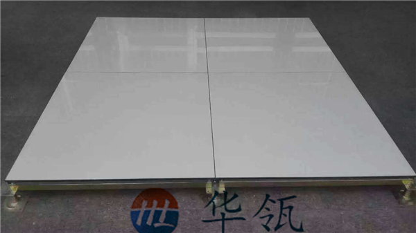 陶（táo）瓷防靜（jìng）電地板